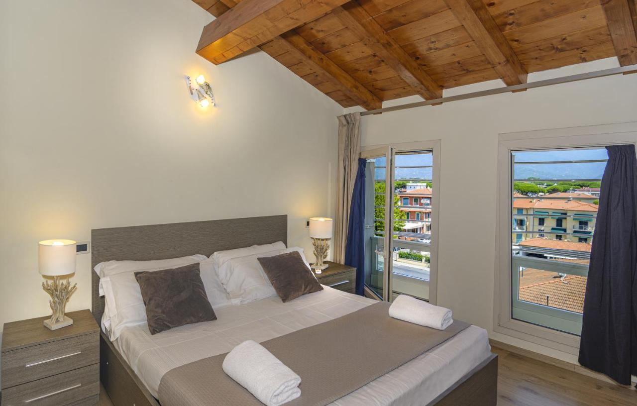 Attico Panoramico Fronte Mare Villa Lido di Camaiore Luaran gambar